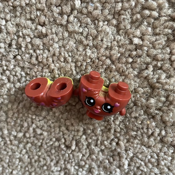 SHOPKINS! D’lish Donut! ULTRA RARE! - Picture 3 of 4